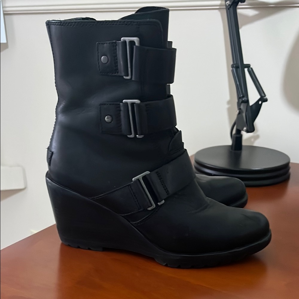 Sorel Black Wedge Boots with Buckle Straps